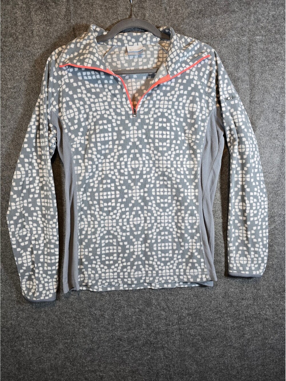 Columbia Sportswear Women's Large Gray and White Patterned Fleece Pullover